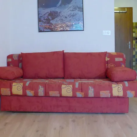 Studio Sungold-4 *